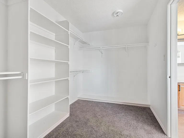 9223 Drolet Dr NW — Photo 25