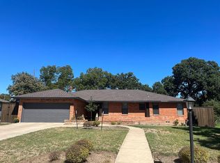 623 Town Creek Dr, Dallas, TX 75232