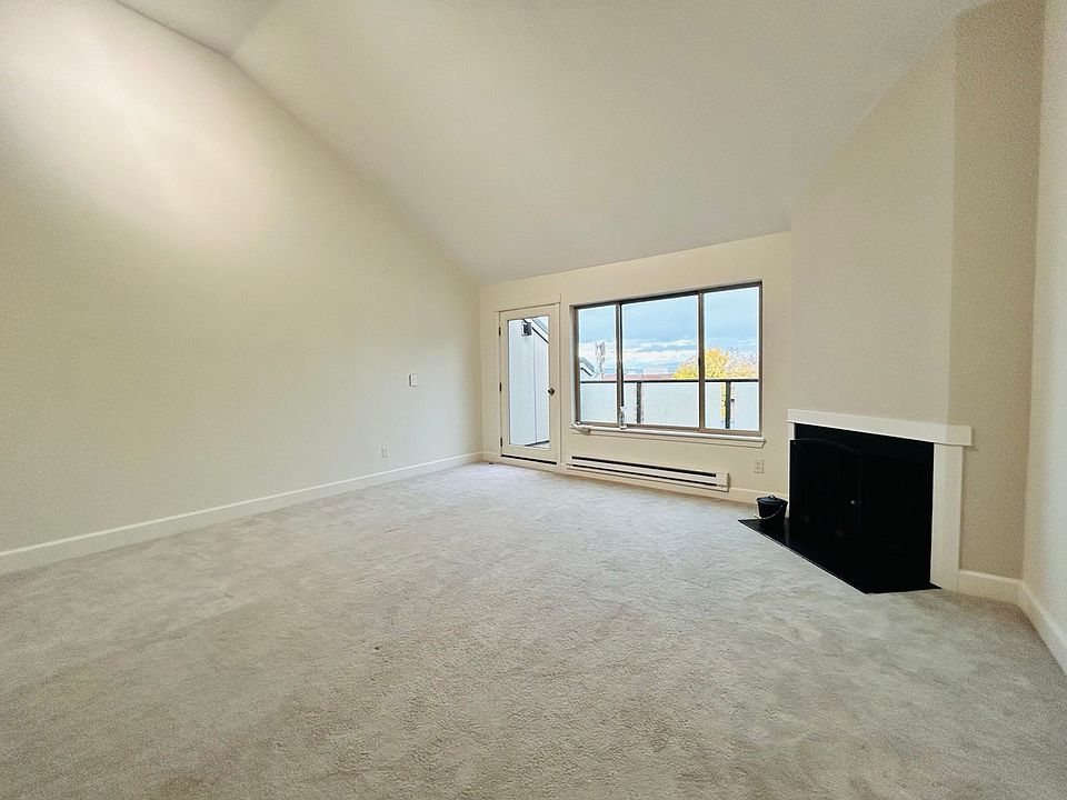 Living room with fireplace