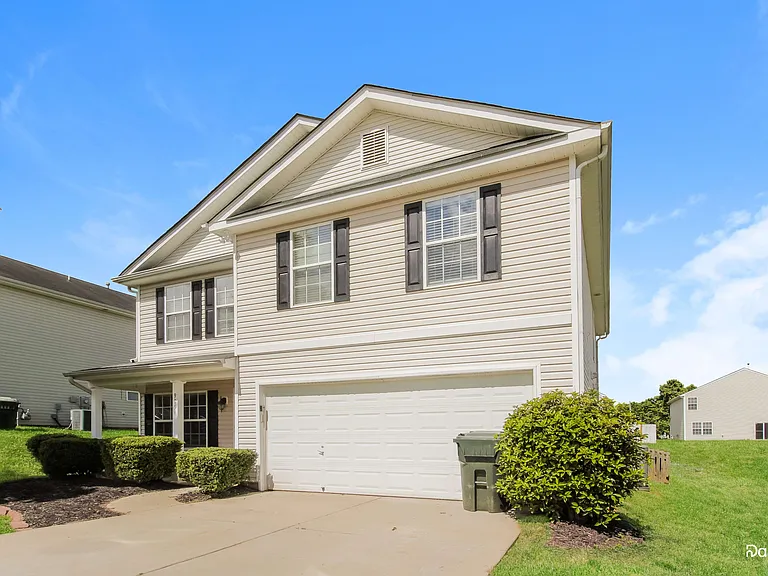 905 River Trail Rd — Photo 3