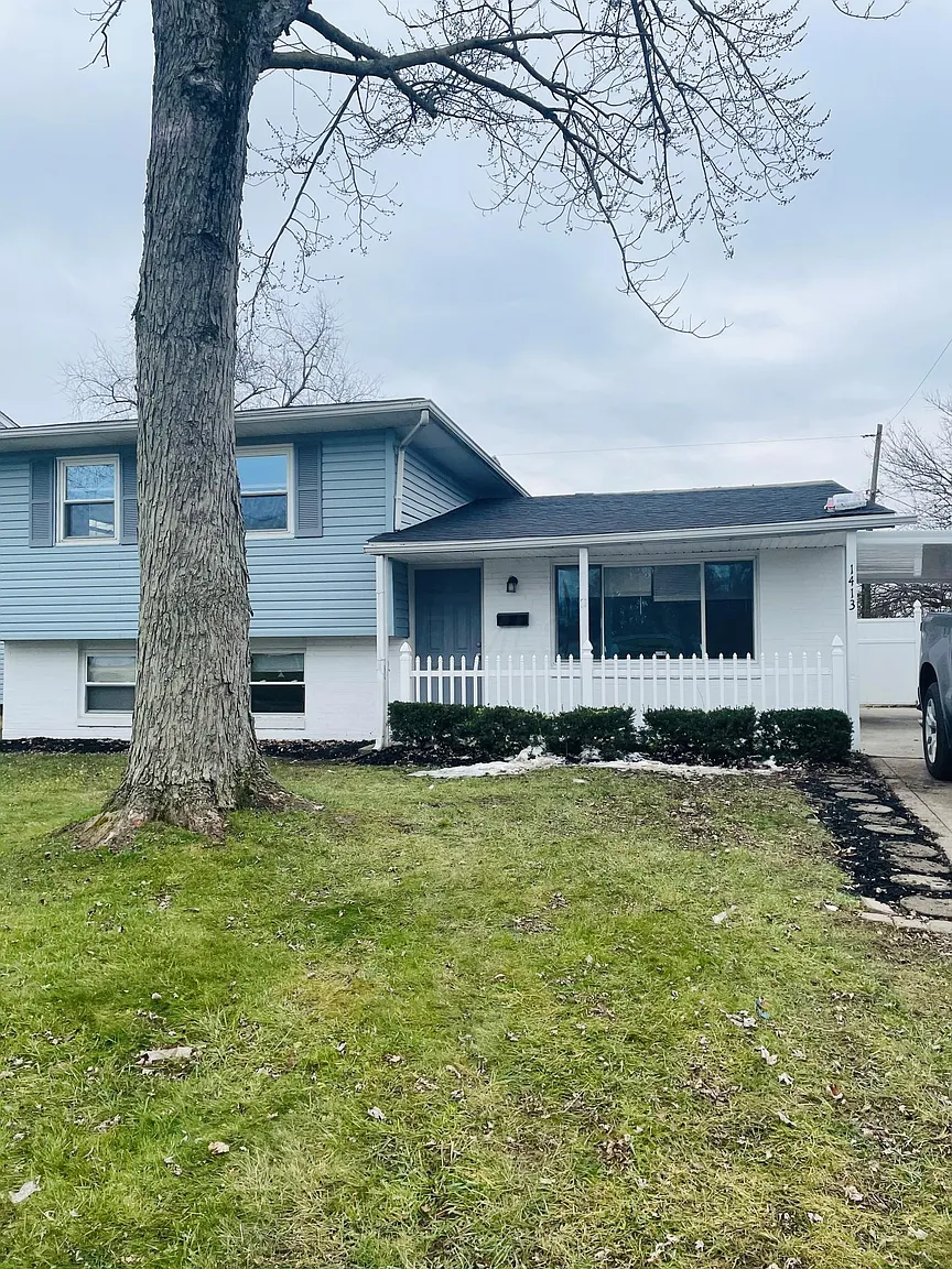 1413 Venice Dr photo 1