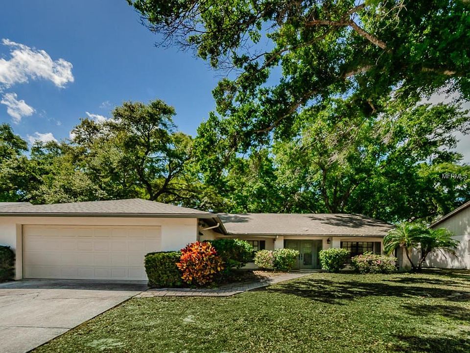 1st image of 297 Arbor Dr E