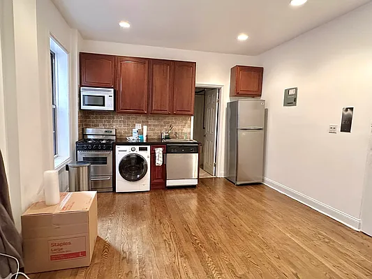 Rented by Corcoran | media 29