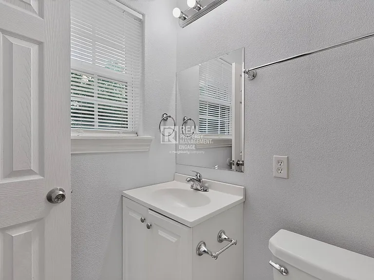 4401 Steven St — Photo 28