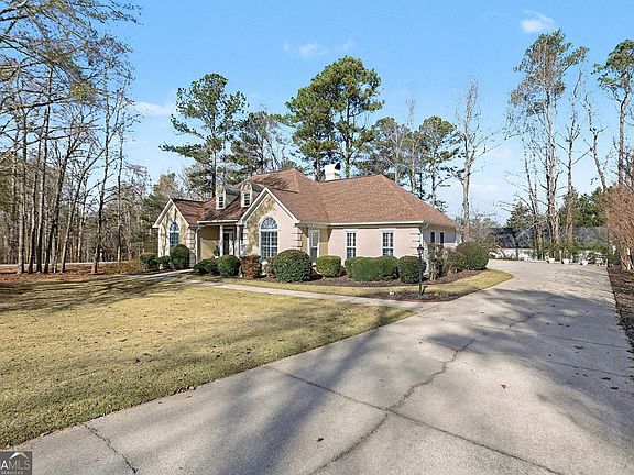 2nd image of 7266 Oak Arms Dr