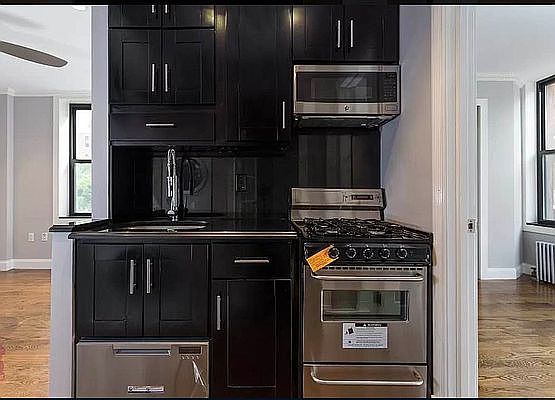 4th image of 395 10th St #3