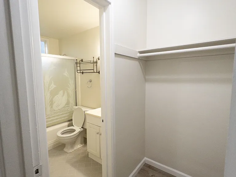 1721 O St #11 — Photo 4