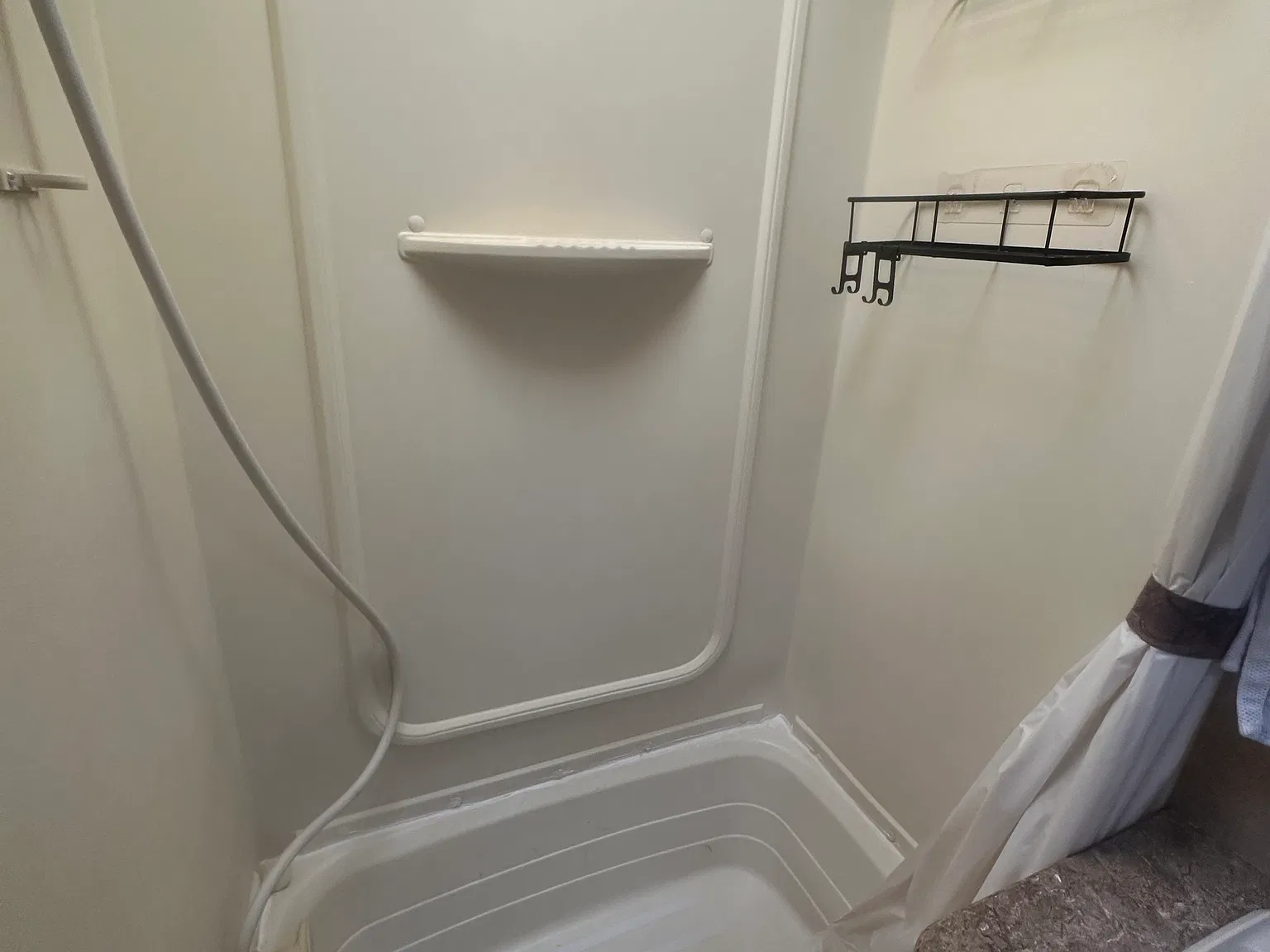 2 bed, $950 — Photo 1