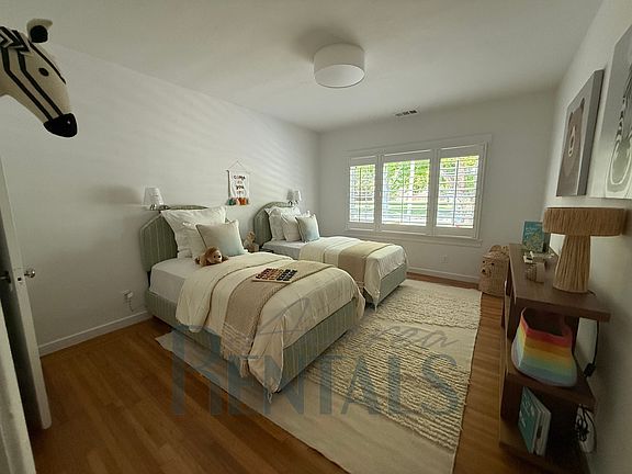 5th image of 1120 Masonic Ave