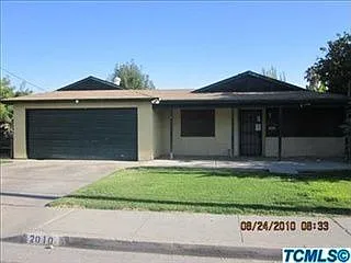 2010 Bell Ave photo 1