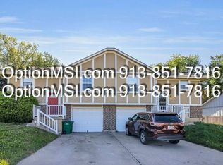 101 SE Greystone Dr, Lees Summit, MO 64063