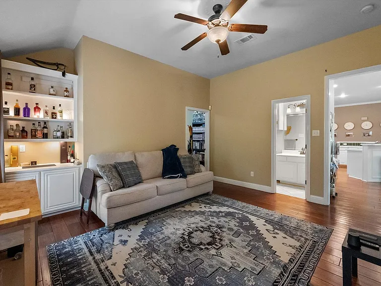 3 Savoy Ct — Photo 27