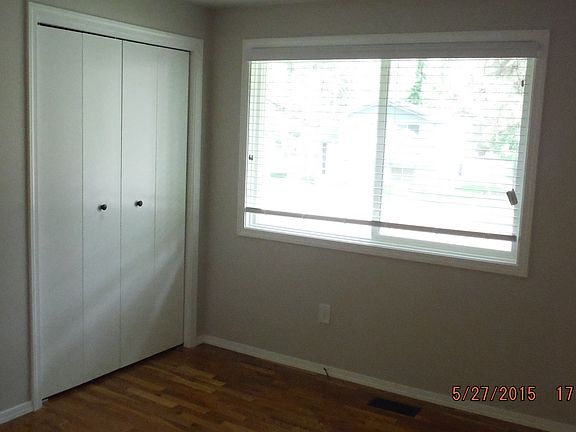 3rd image of 5915 N Oxford Dr