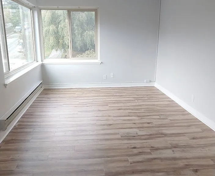 2500 E Denny Way — Photo 4