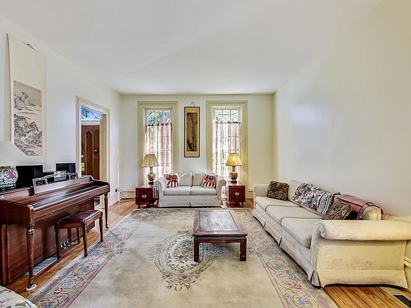 5th image of 143 N Cuyler Ave