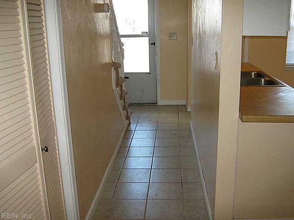 4th image of 5515 Amhurst Ct