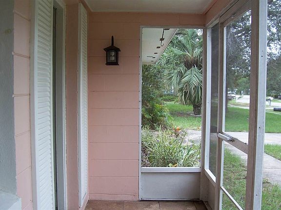 2nd image of 393 Casuarina Cir