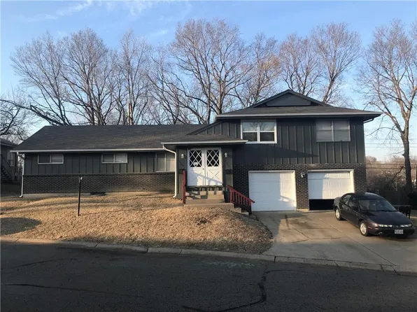 8720 W 78th Cir, Overland Park, KS 66204