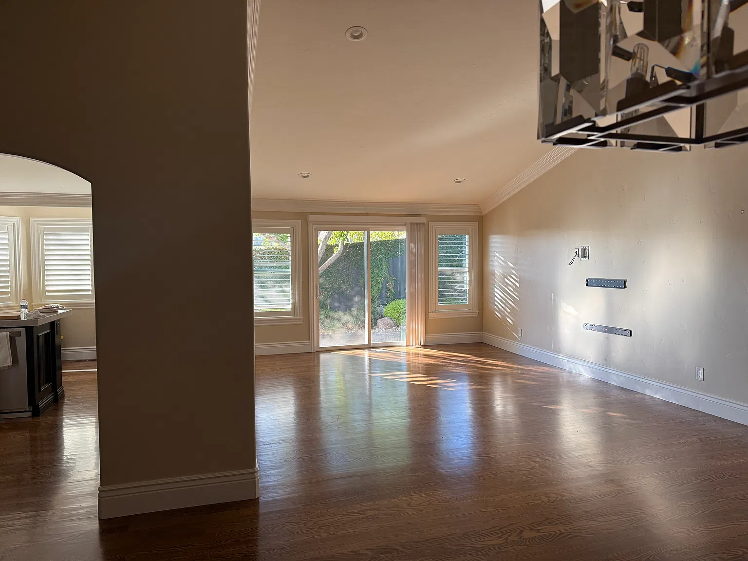 3 bed, 2174 sqft, $3,798 — Photo 4