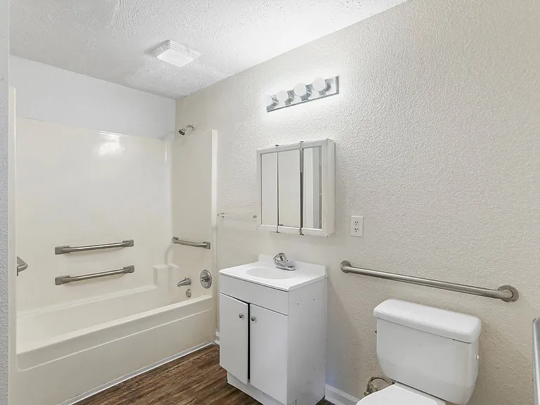 Cypress Meadows Apartments — Photo 4