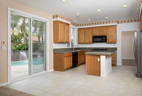 5th image of 621 Armstrong Way