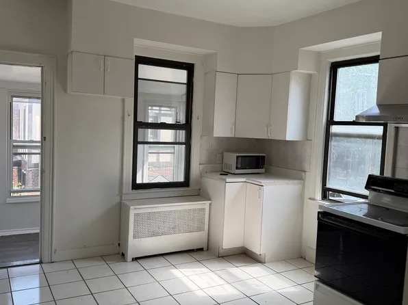 (undisclosed Address), Flushing, NY 11358