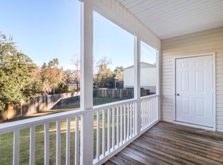 304 Laurel Oak Ln, Savannah, GA 31404