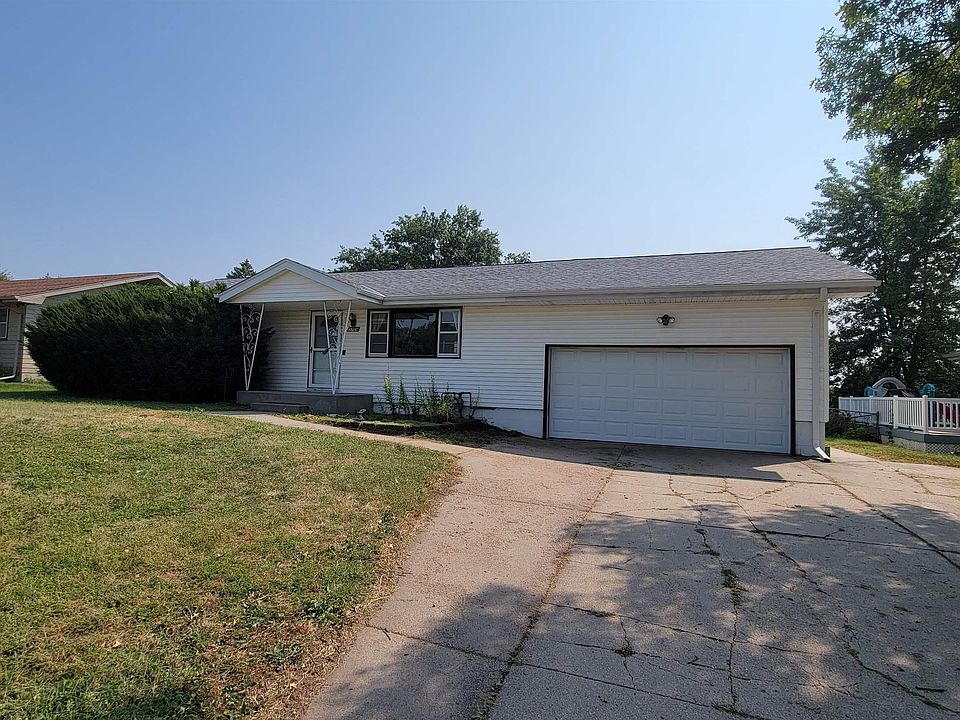 1st image of 3709 Suburban Dr