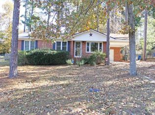 7621 Decatur Dr, Fayetteville, NC 28303