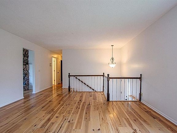 5th image of 2223 N 129th St