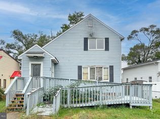 32 Wagners Ln, Baltimore, MD 21221