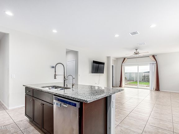 4th image of 4725 W ORANGE Avenue