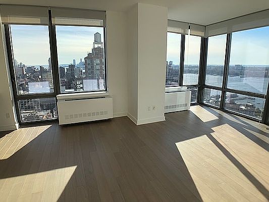 3rd image of 312 11th Ave APT 33G