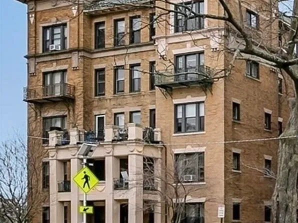 448 Park Dr APT 4, Boston, MA 02215