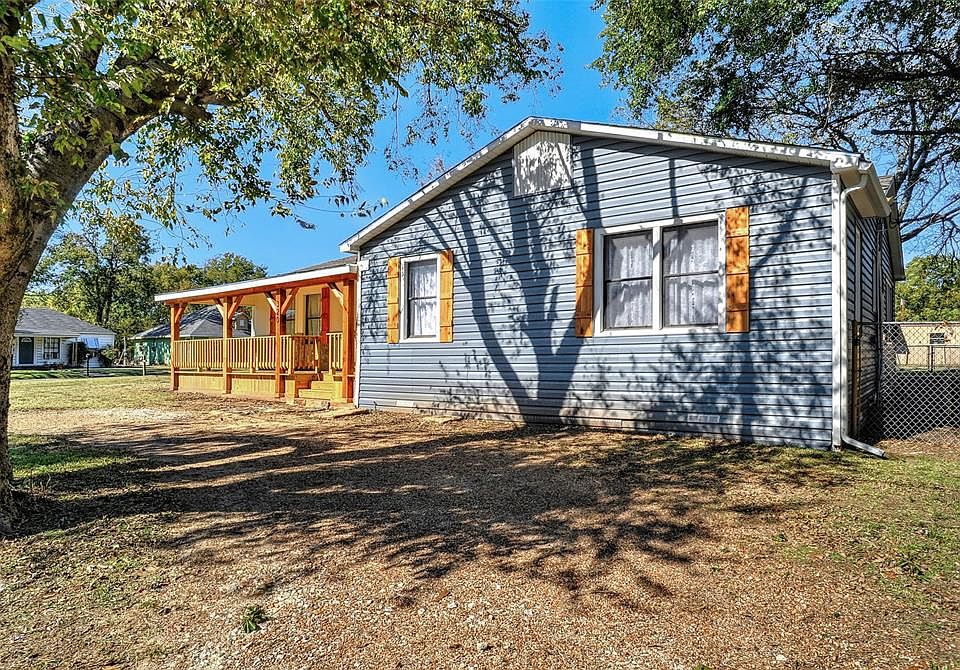 1st image of 320 W Evans Ave