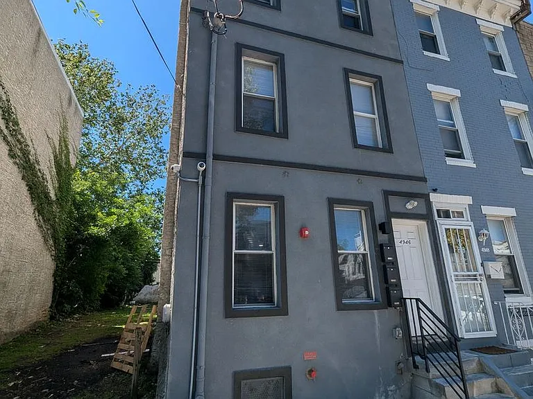 4946 W Thompson St — Photo 9