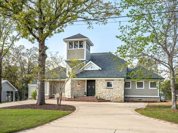 458 Tina Street, Hollister, MO 65672