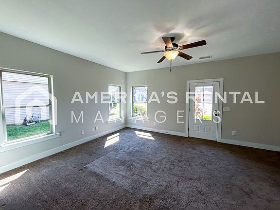 4th image of 11645 Andrew Way