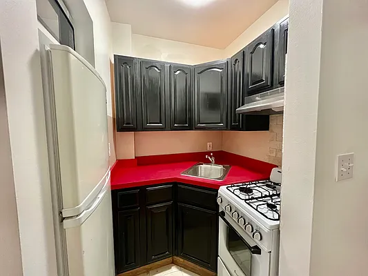 Rented by Ideal Properties Group | media 15