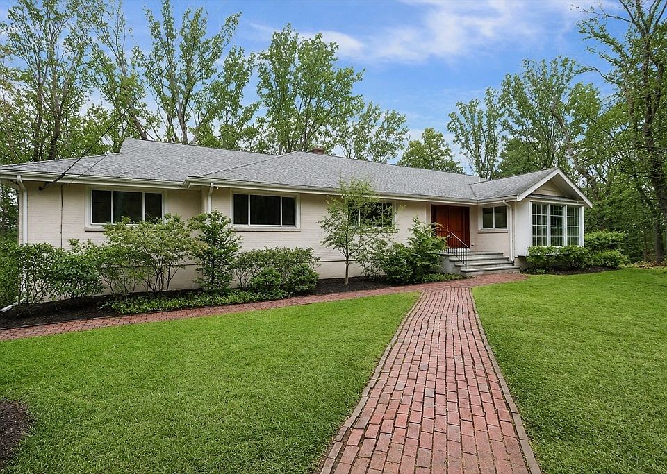 1st image of 80 Doublet Hill Rd