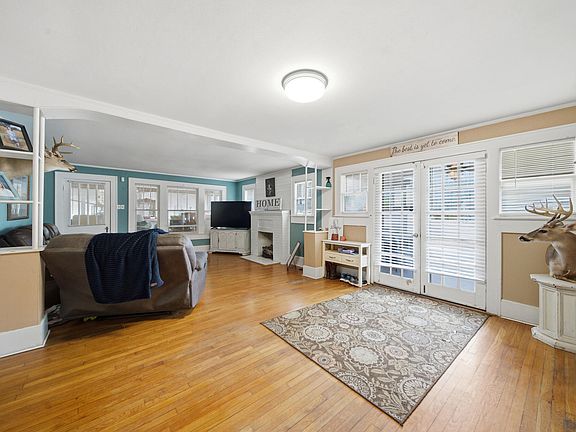 5th image of 495 Barnwell St