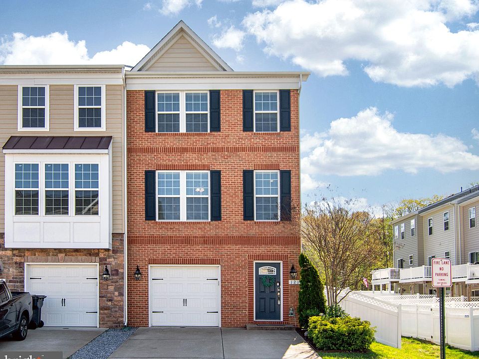 1st image of 121 Hidden Brook Dr