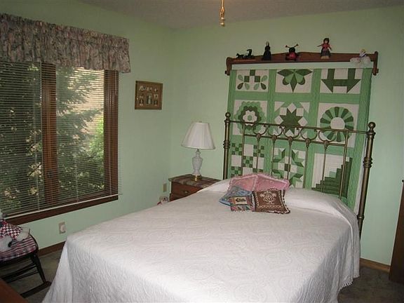 3rd image of 2233 E Cragmont St