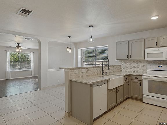 4th image of 11310 Mentmore