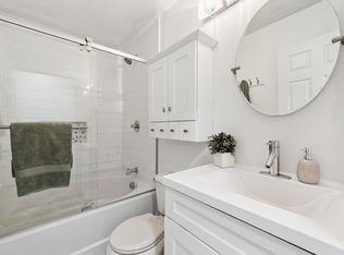 9052 W Arizona Dr, Lakewood, CO 80232