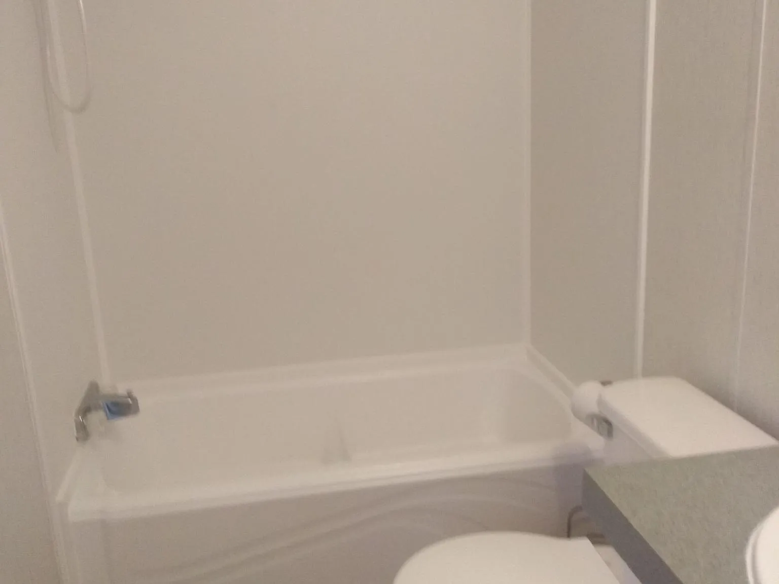 2 bed, 704 sqft, $1,100 — Photo 4