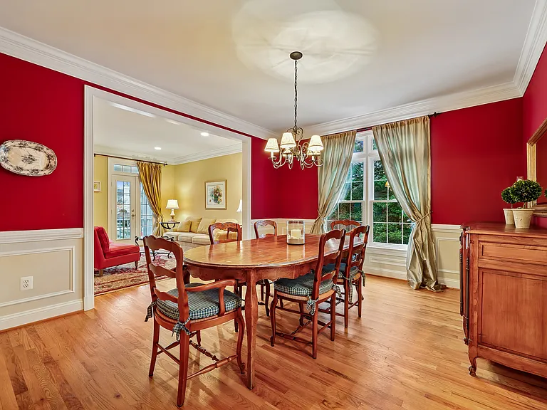 8807 Ridge Rd — Photo 10