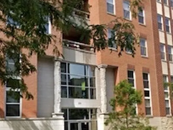 3550 W Montrose Ave Unit 406, Chicago, IL 60618