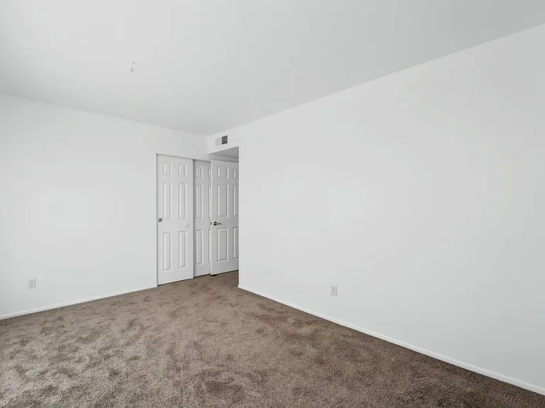 1336 N 85th Pl — Photo 16