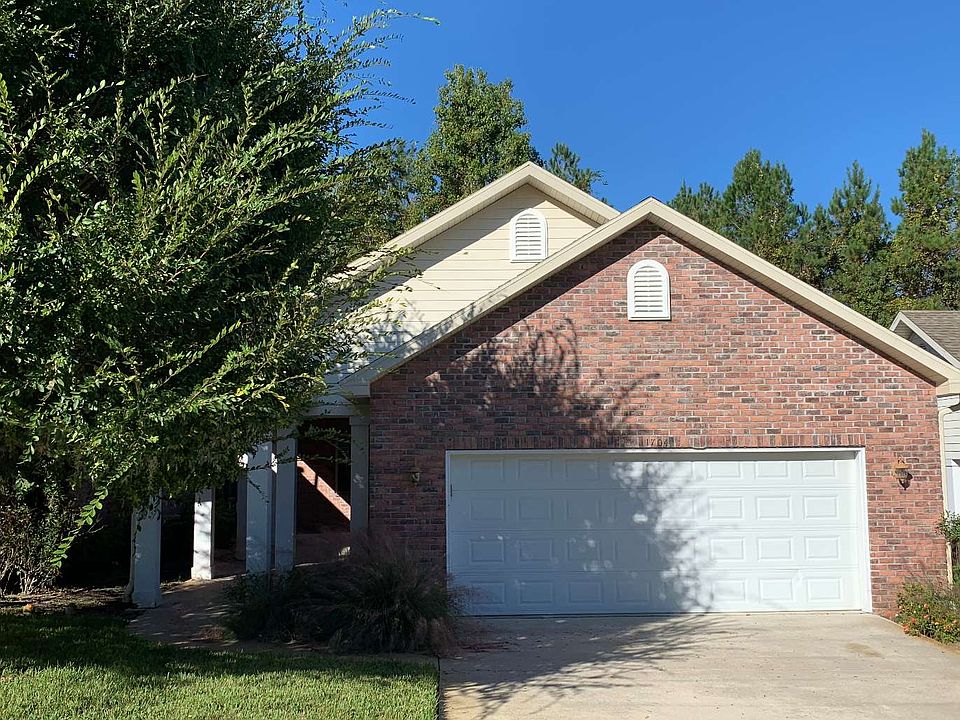 1st image of 1704 SW Paloma Ct